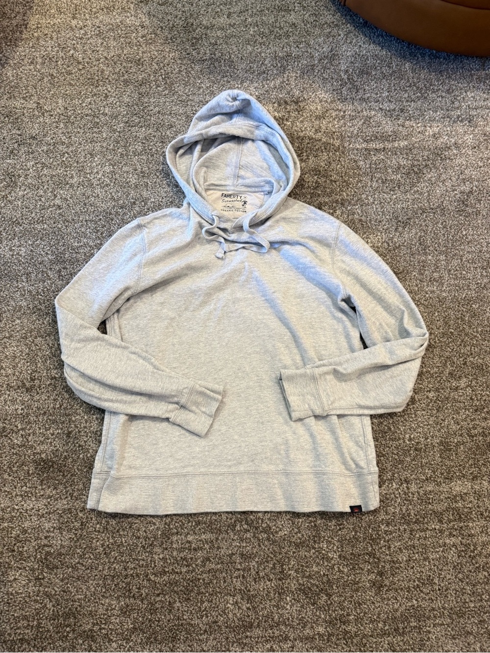 Faherty Men’s Sunwashed Organic Slub Cotton Hoodie Medium Light Grey Heather